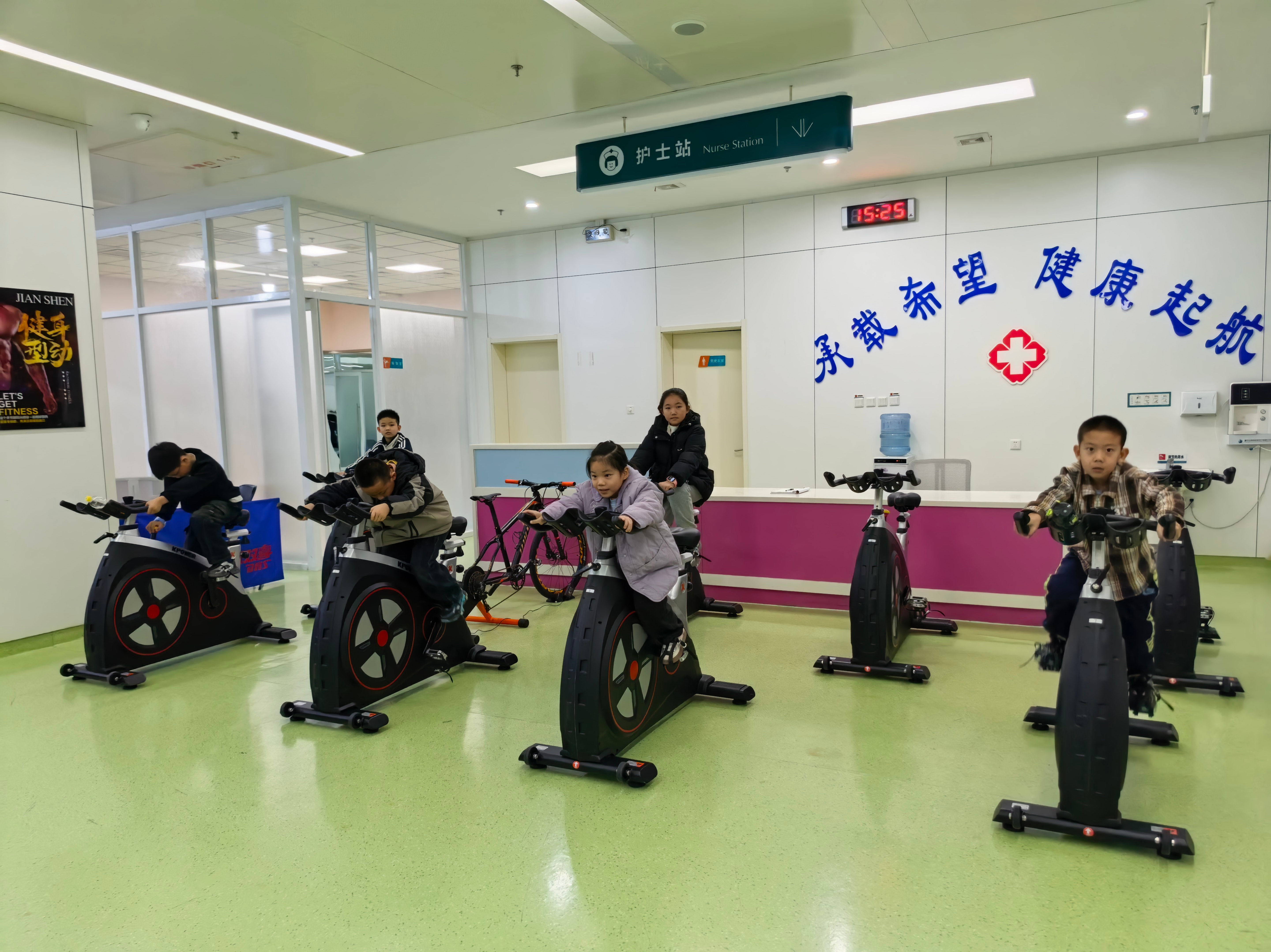 【跃动医心·童享健康】医院举办“守护成长，医路同行”职工子女